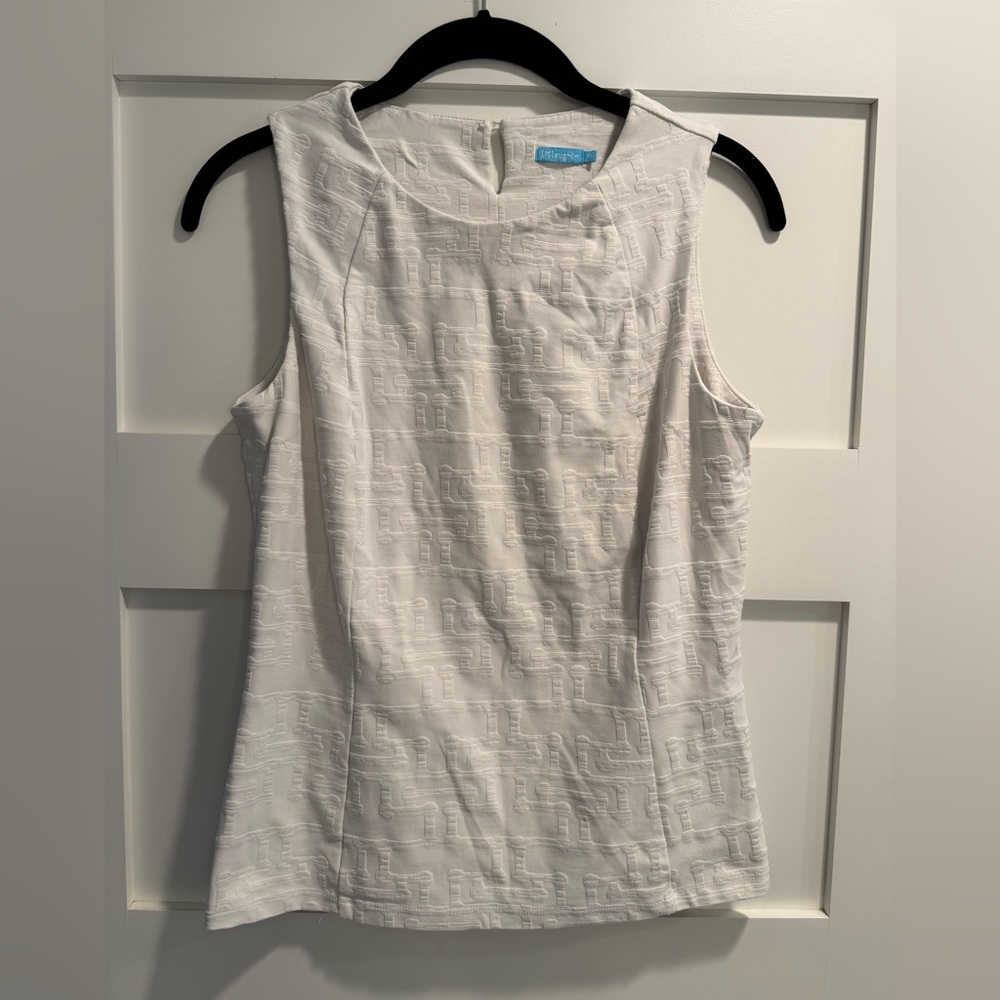 J. mcLaughlin White sleeveless top and white Jack card size extra small.